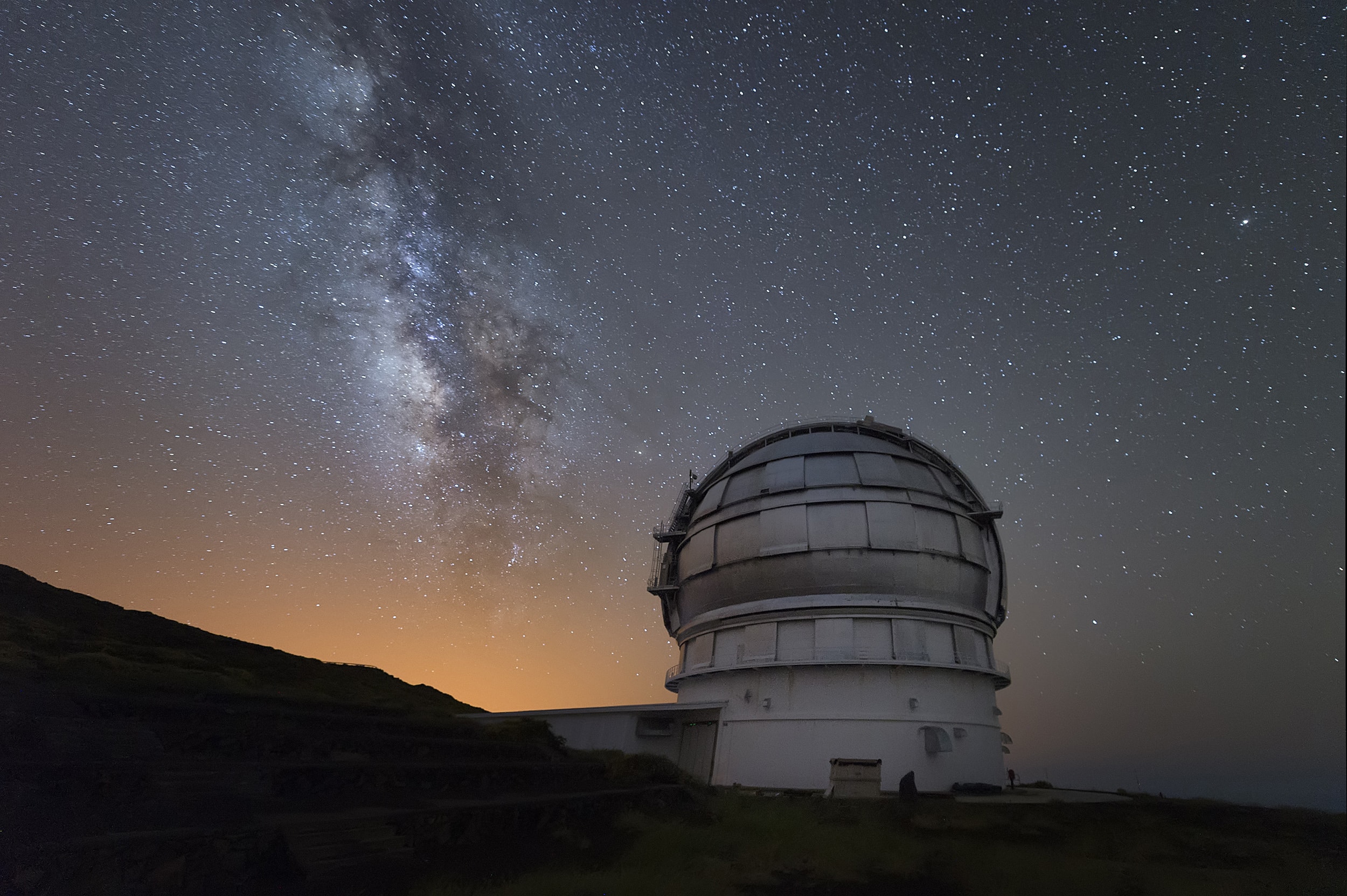 Apellido maleta efecto Acércate al Planeta Rojo con Airbnb y visita el mayor telescopio óptico e  infrarrojo del mundo