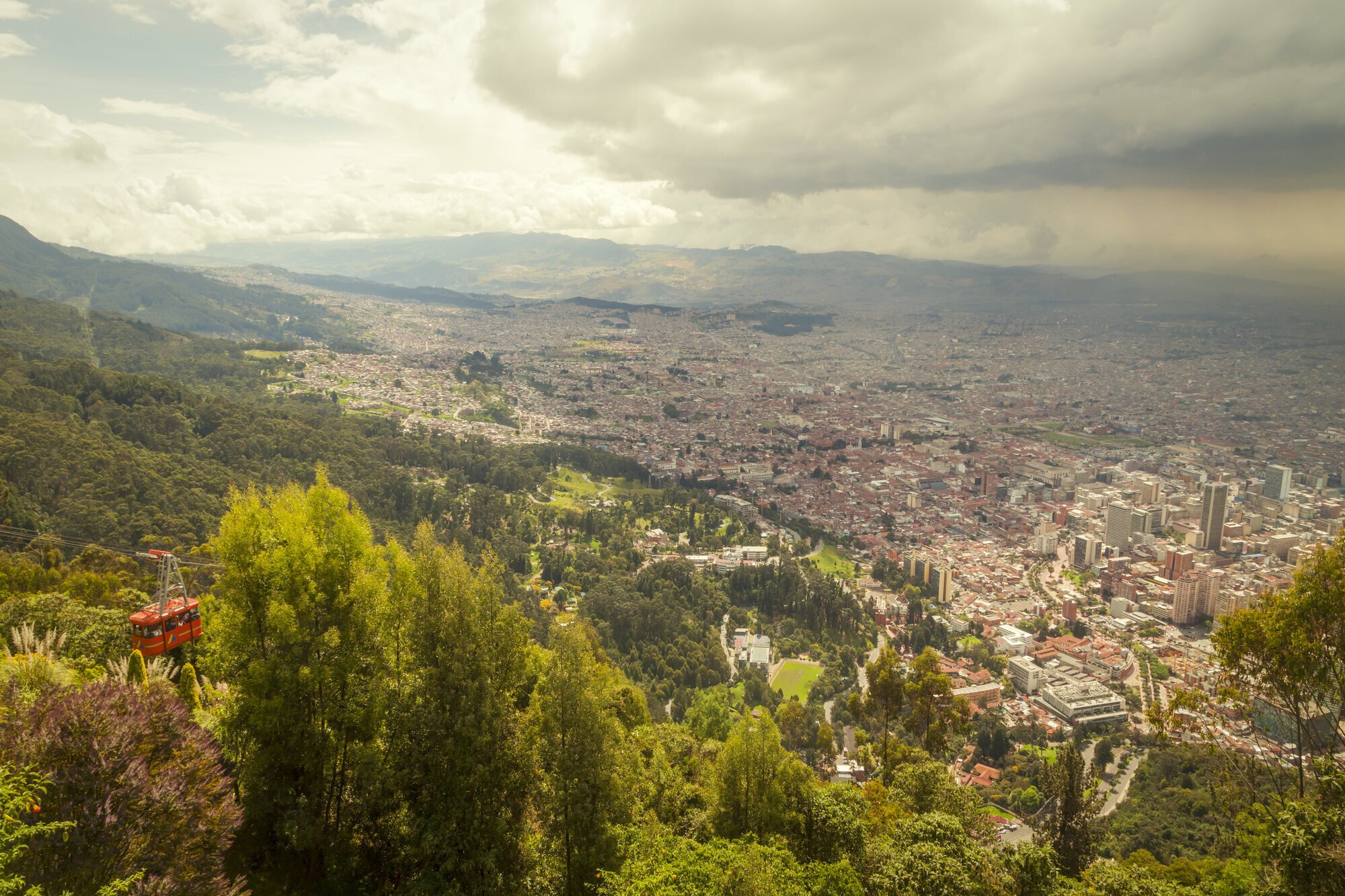 Vista panorámica de Bogotá desde los cerros orientales