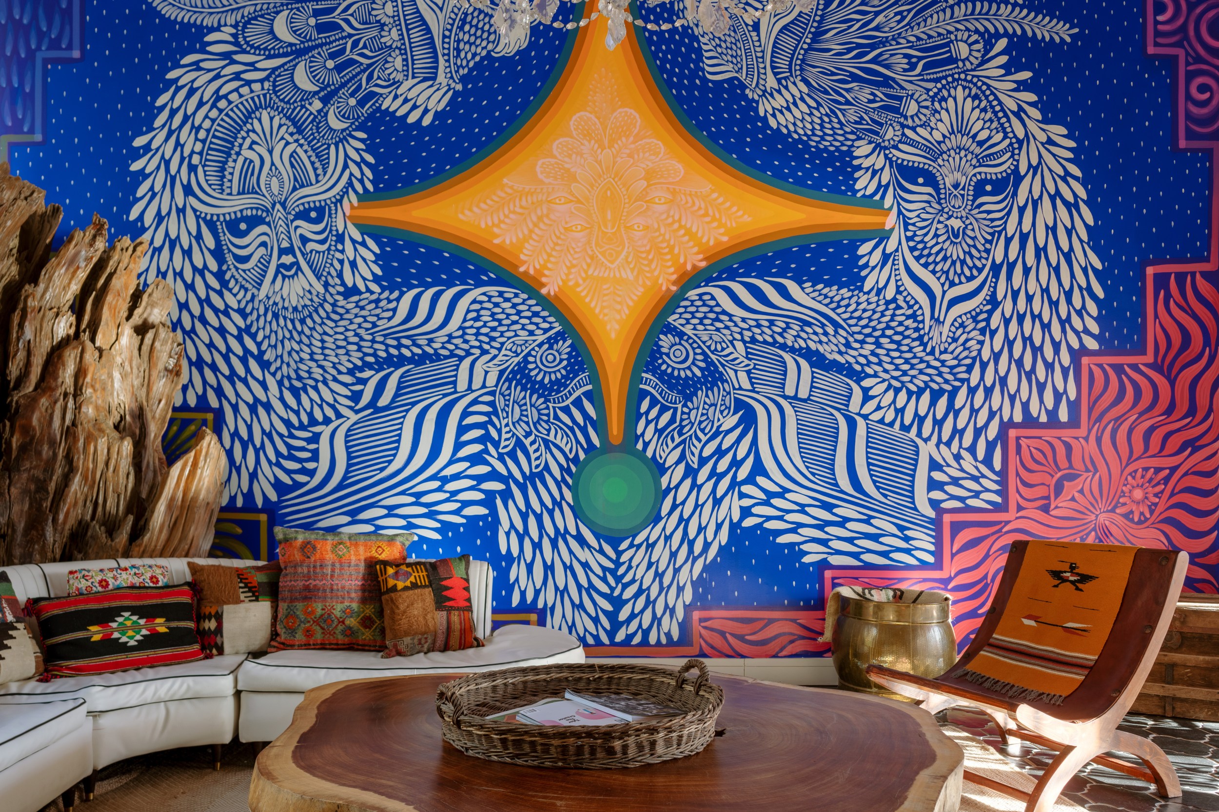 Homes on Airbnb Making a Splash with Pantone’s Color of the Year