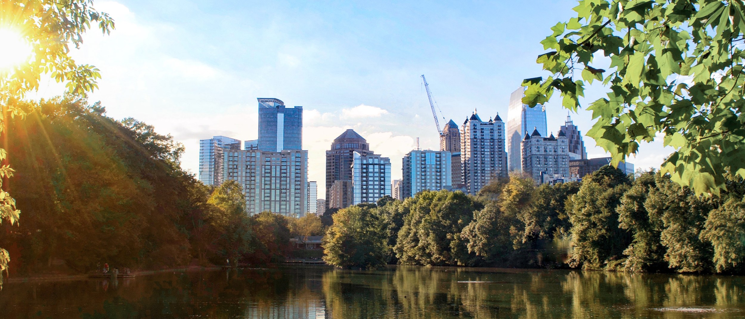 Atlanta, Georgia / The United State – October 14, 2018 : Beautif Atlanta downtown skyline