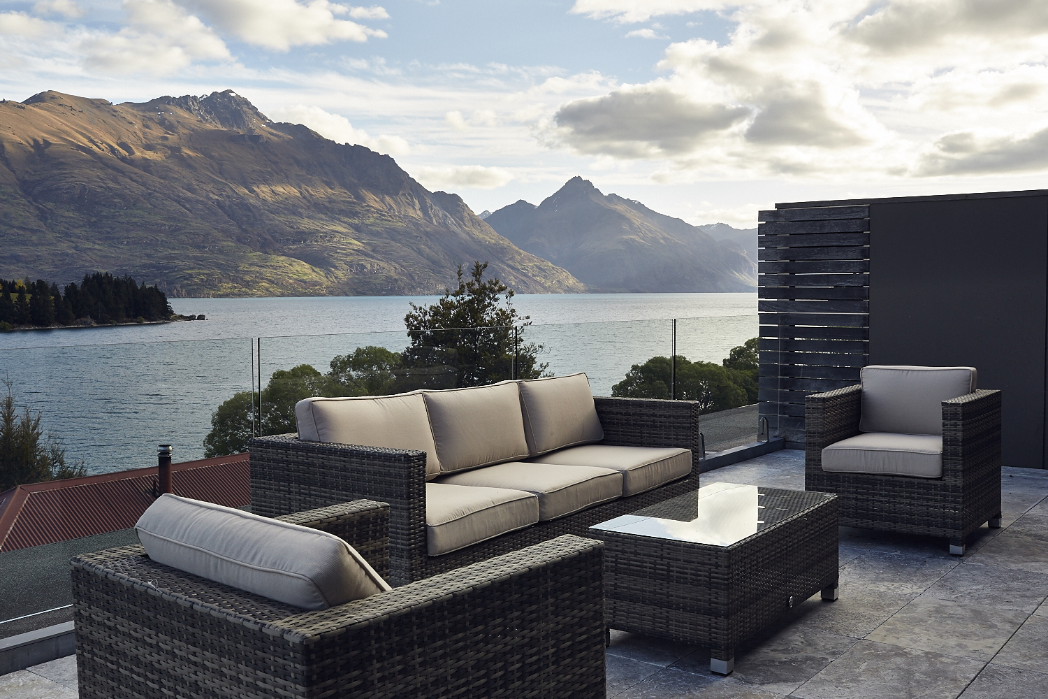 180 Degree Views of Lake Wakitipu and the Remarkable Mountains (Queenstown, New Zealand) This modern penthouse provides expansive lake views with serene mountain vistas. 