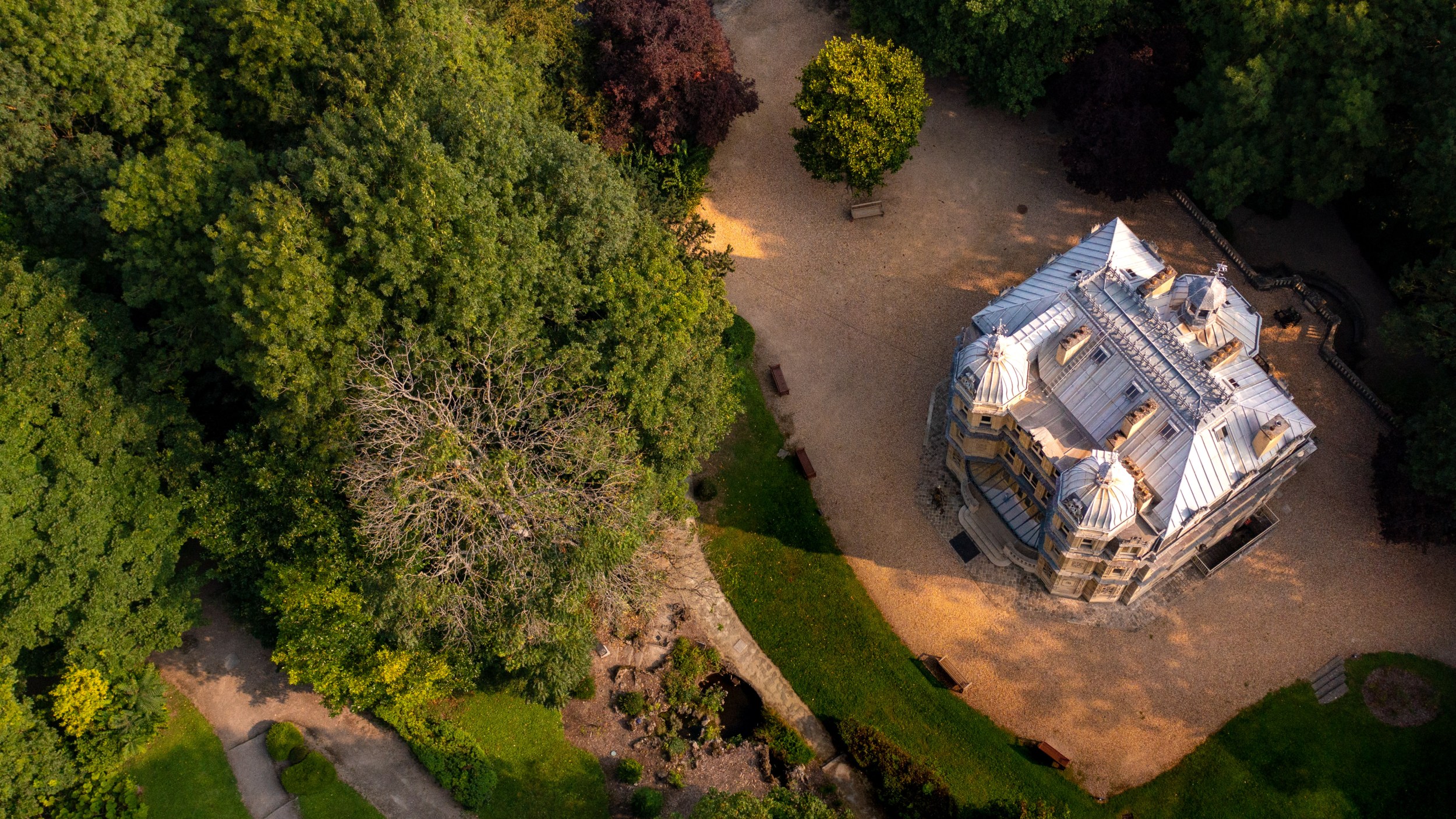 Aerial view of Chateau de Monte Cristo and surrounding park land.