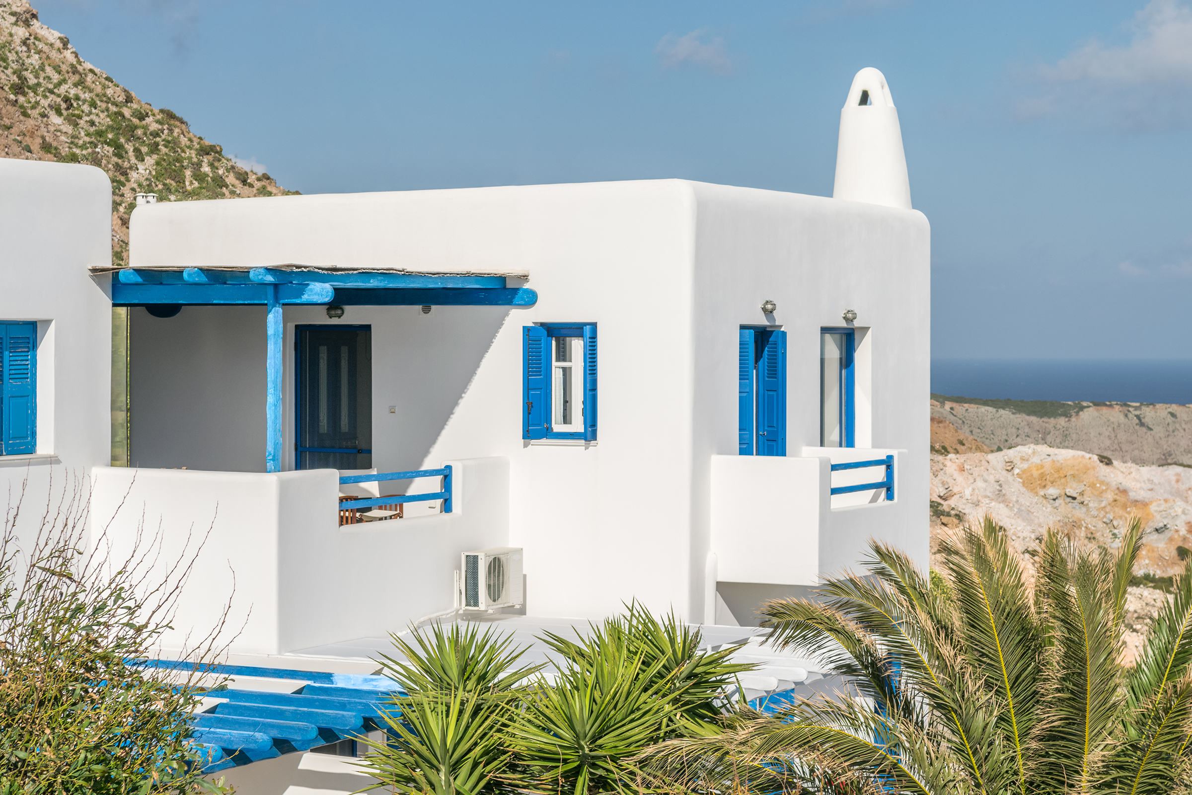 Aigeis-milos-Suites-Cyclades-Suite-Milos-Greece-