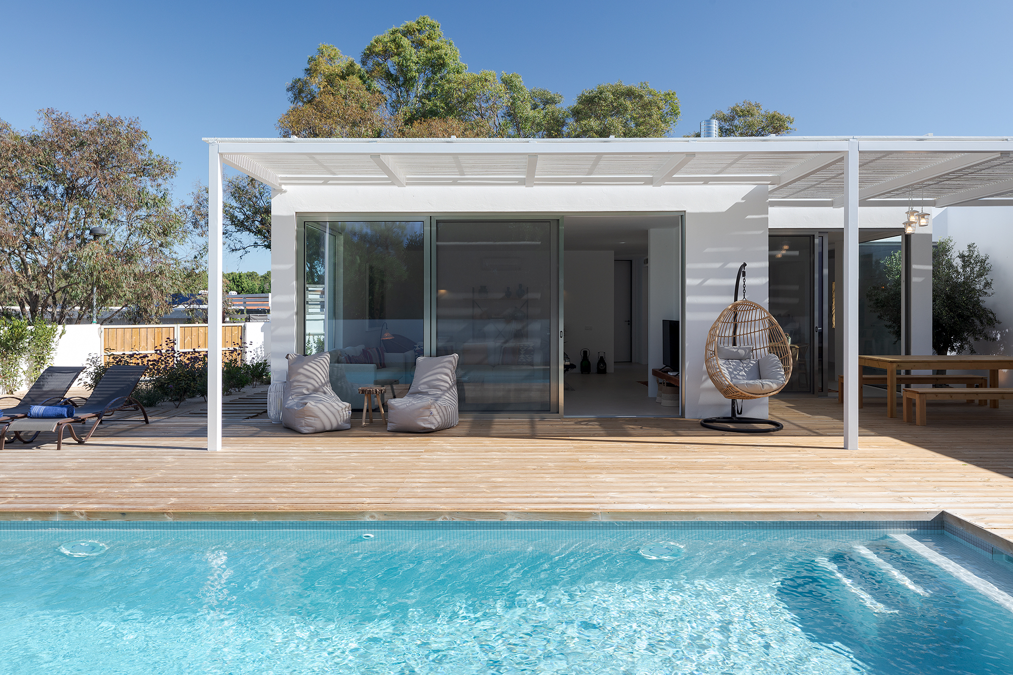 Image of a terrace and pool in Portugal