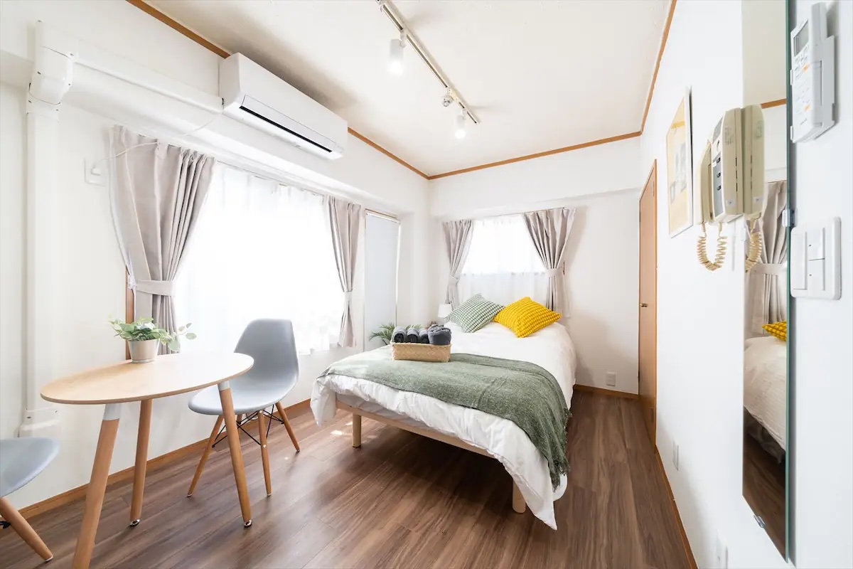 Bedroom with white bedding