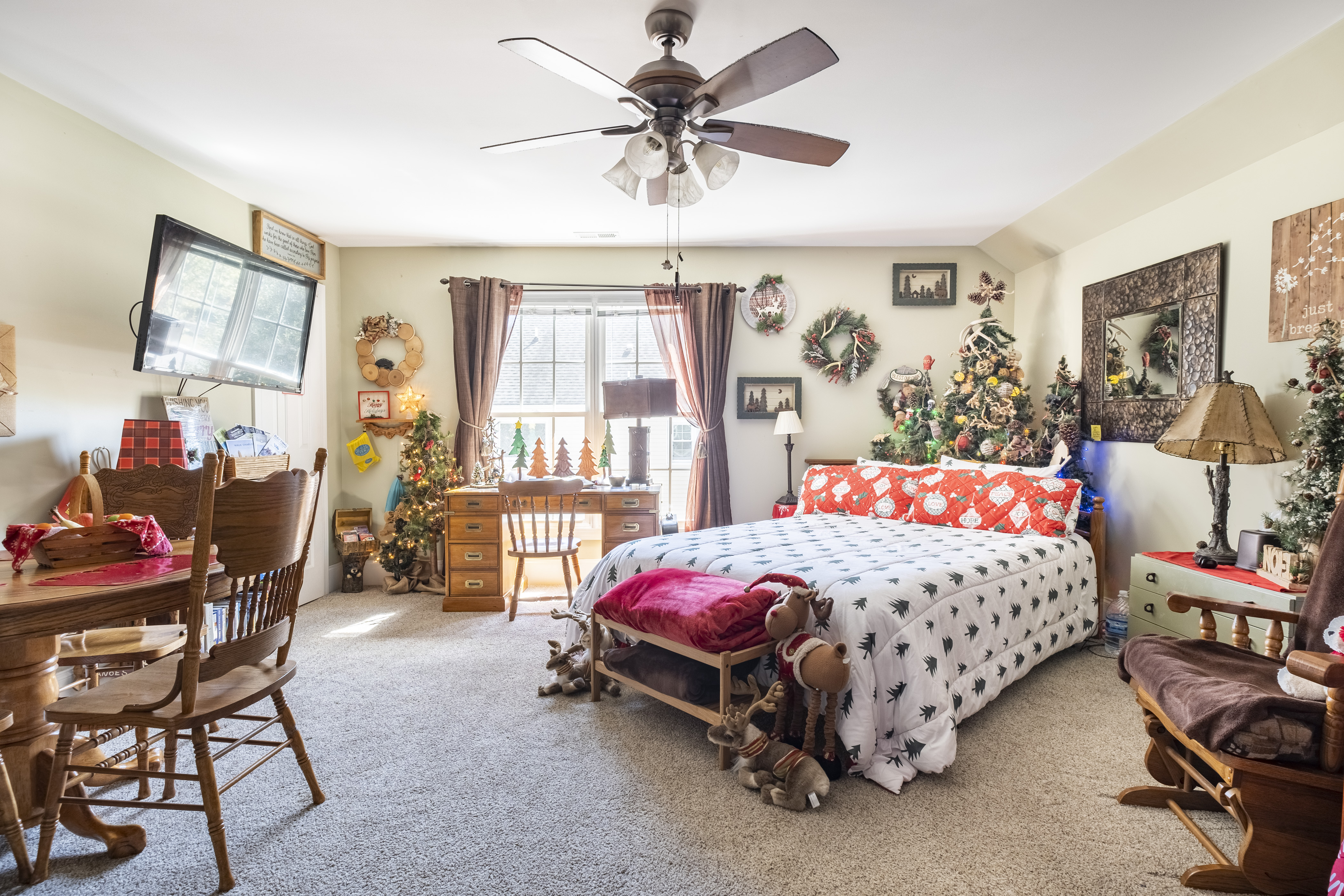 Bedroom decorated in Christmas decor