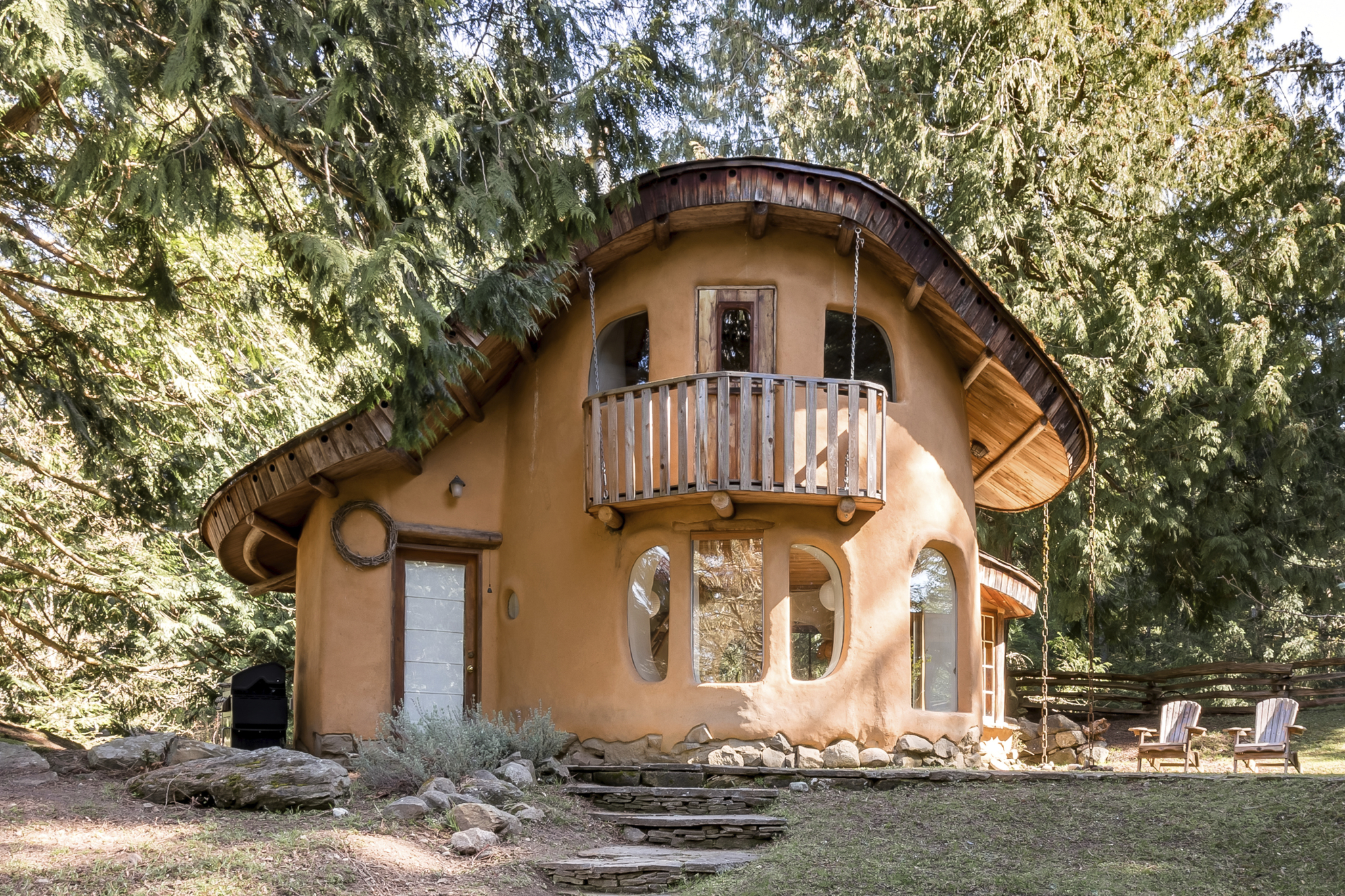 Cob Cottage in British Columbia.